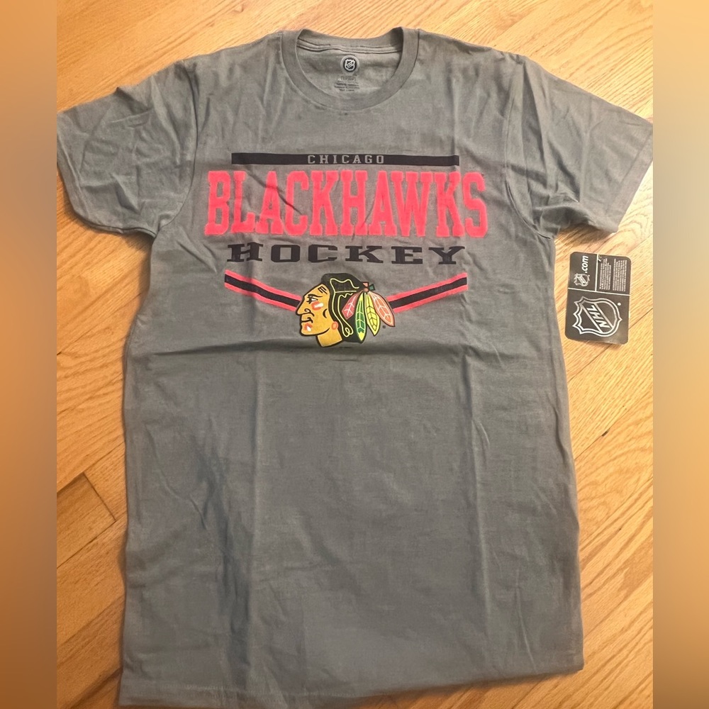 - Nhl chicago Blackhawks shirt